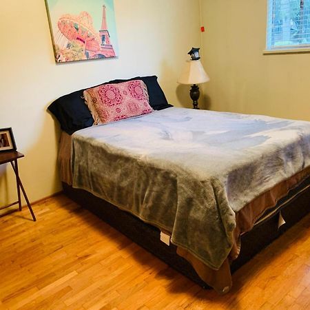 Cosy Romantic Stay In Surrey- Walking Distance From Guildford Town Centre エクステリア 写真